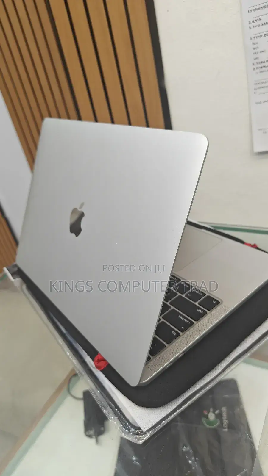 New Laptop Apple MacBook Pro 2020 8GB Intel Core I5 SSD 256GB