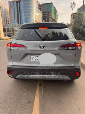 Toyota Corolla Cross Hybrid 2024 Blue