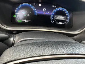 Toyota Corolla Cross Hybrid 2024 Blue