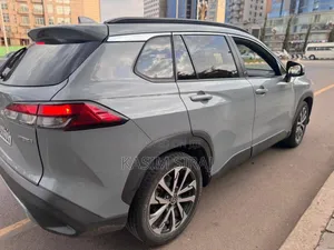 Toyota Corolla Cross Hybrid 2024 Blue