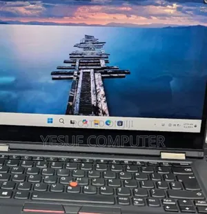 Photo - New Laptop Lenovo ThinkPad Yoga 16GB Intel Core I5 SSD 512GB