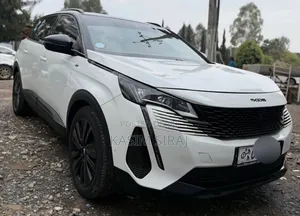 Peugeot 5008 2022 White