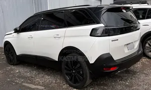Peugeot 5008 2022 White