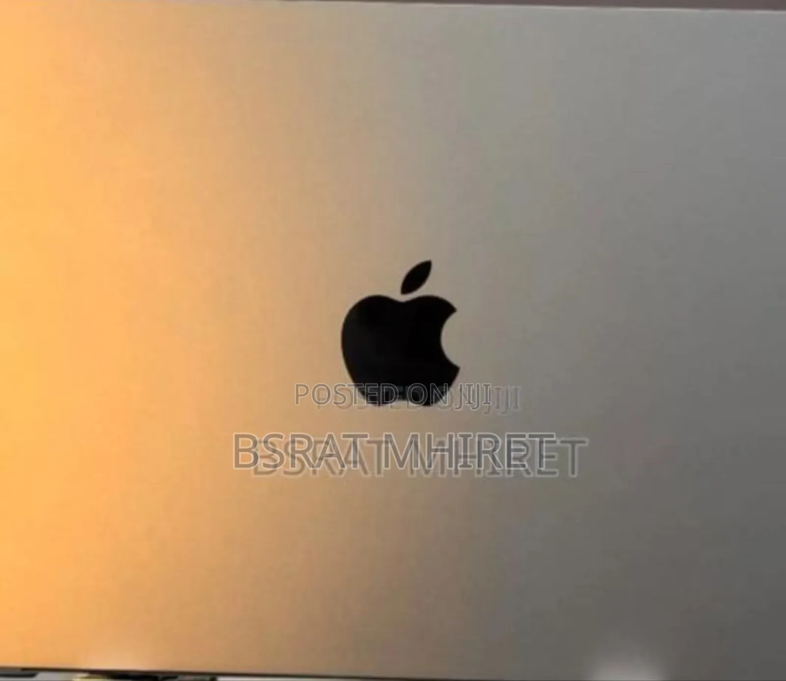 New Laptop Apple MacBook Air 2022 M2 8GB Apple M2 SSD 256GB