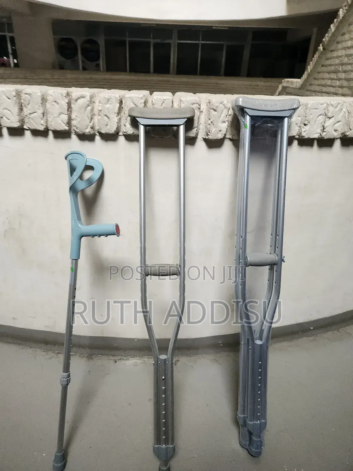 Elbow and Axillary Bilateral Crutches協嵗brand New Axillary Crutches