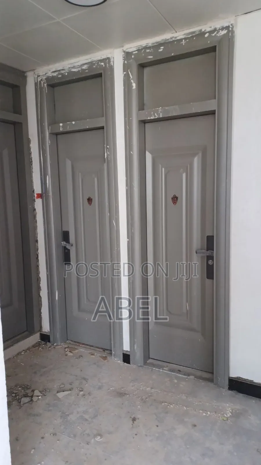 Victor በር Abel PLC