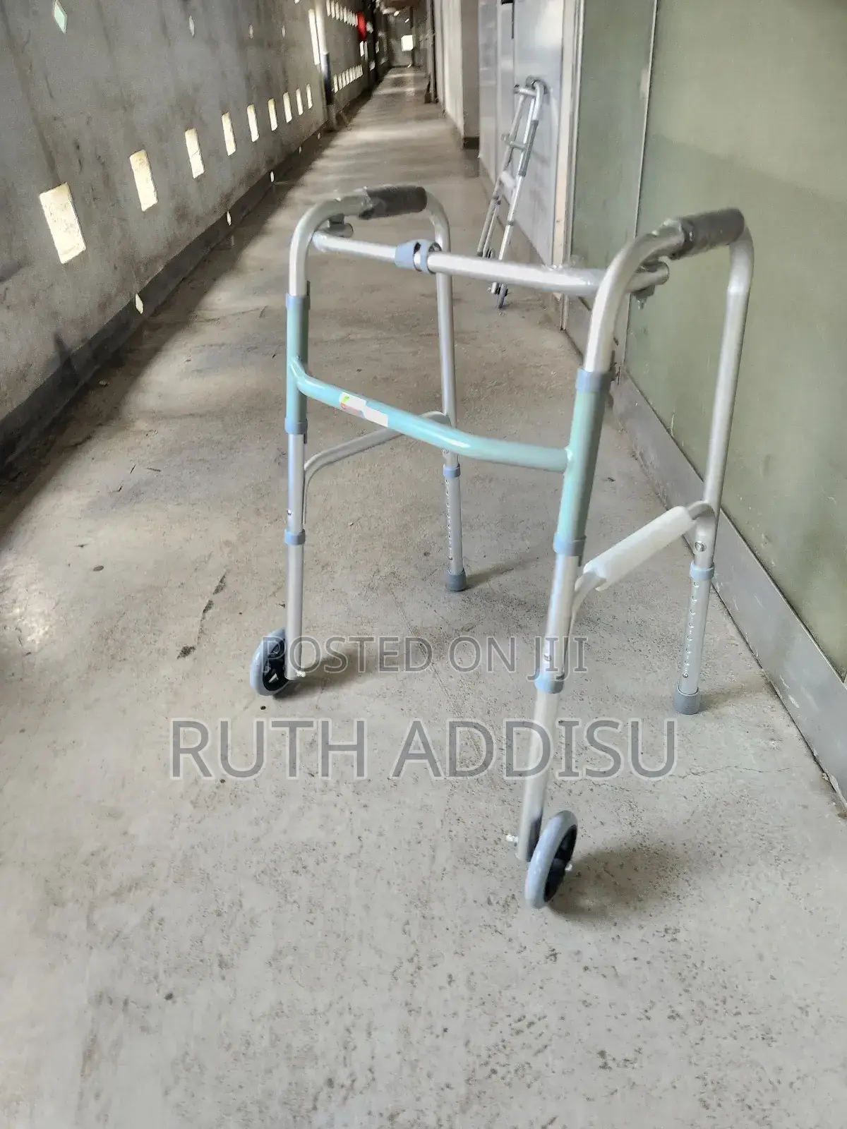 Front Wheels Walker Almunium Walker庫房walker Medical Walker朱我walker