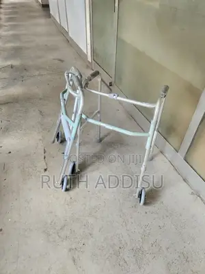 Photo - Almunium Walker朱槿stainless Adjustable Height Walker朱紅walker老公walker