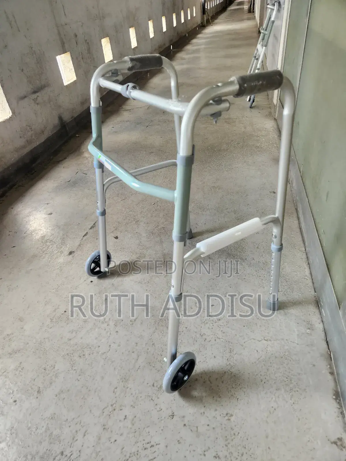 Physical Aid Walker吞併medical Walker喬治walker Almunium寄給walker Medical