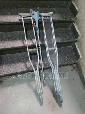 Photo - Axillary Bilateral Crutches麵包crutches晗我crutches惠澤crutches嫁給crutches