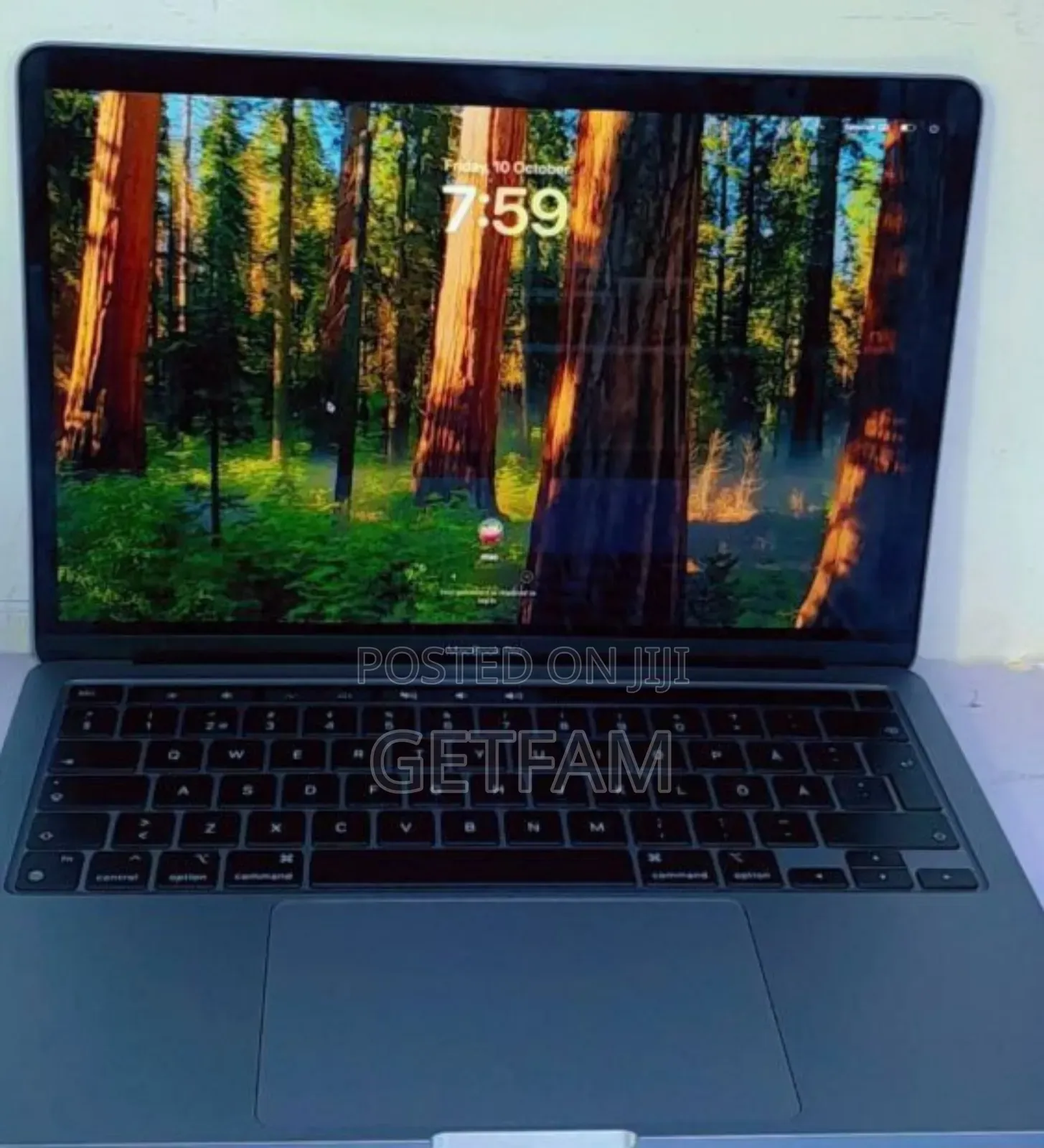 New Laptop Apple MacBook Pro 2020 M1 8GB Intel Core M2 SSD 512GB