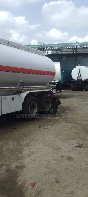 Trucks for Sale on Cash and Bank