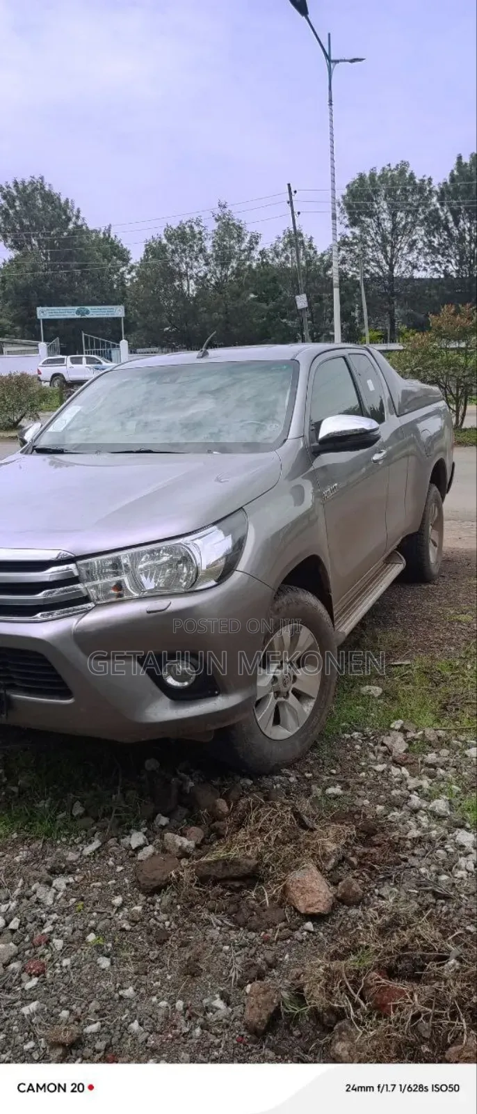 Toyota Hilux 2020 Gold