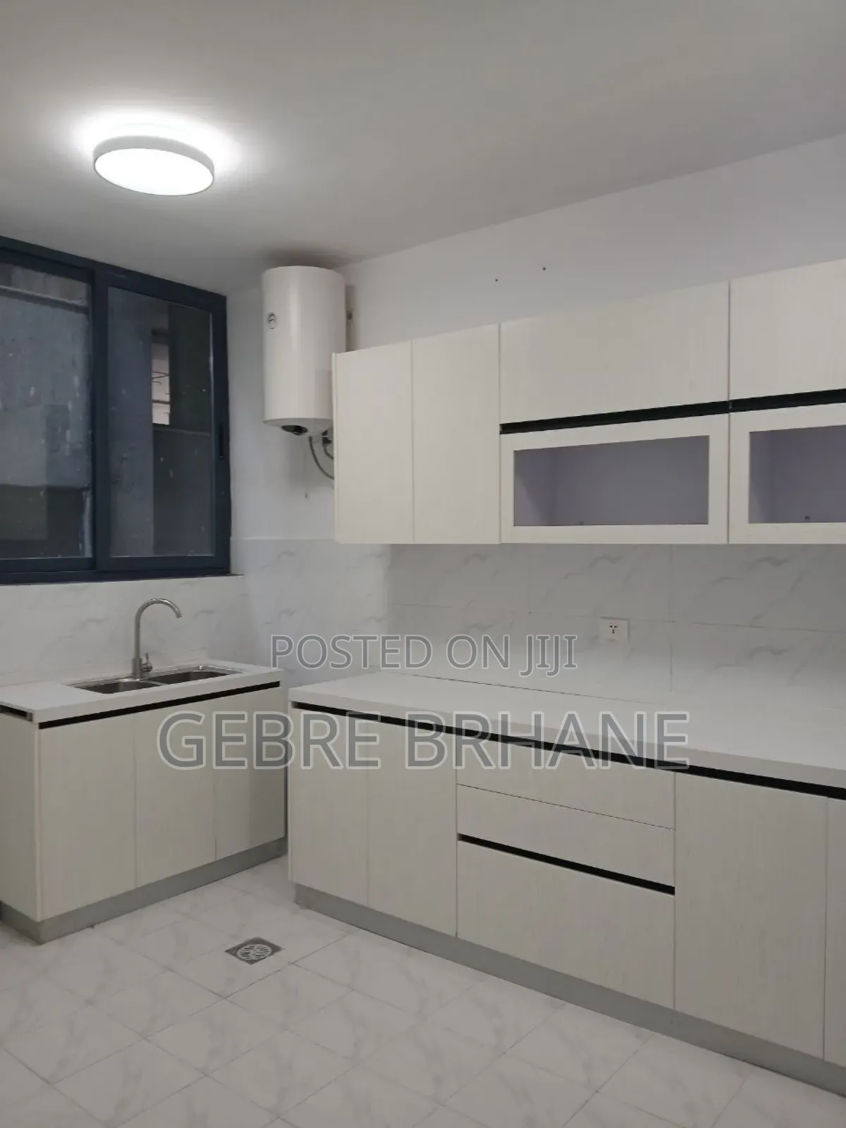 3bdrm Apartment in Apartment, Yeka for rent