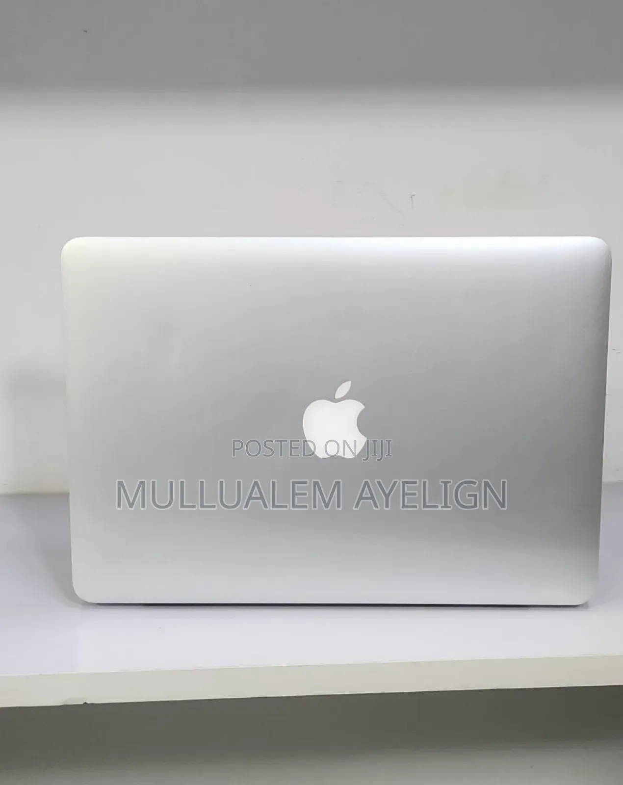 New Laptop Apple MacBook Pro 2015 8GB Intel Core I5 SSD 256GB