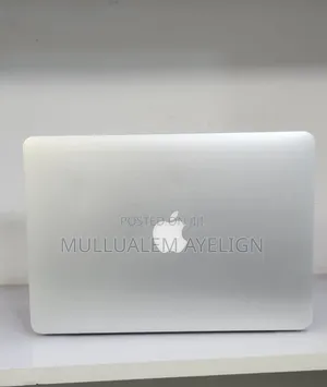 New Laptop Apple MacBook Pro 2015 8GB Intel Core I5 SSD 256GB