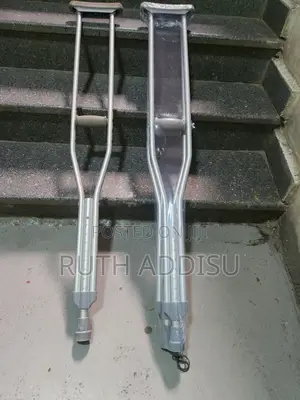 Axillary Bilateral Crutches吞食axillary Crutches者的crutches New Crutches