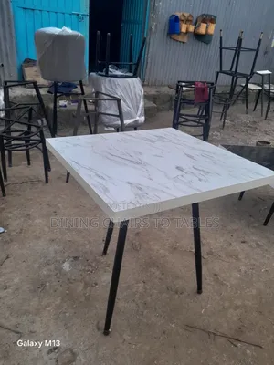 Quality the Restaurant Table