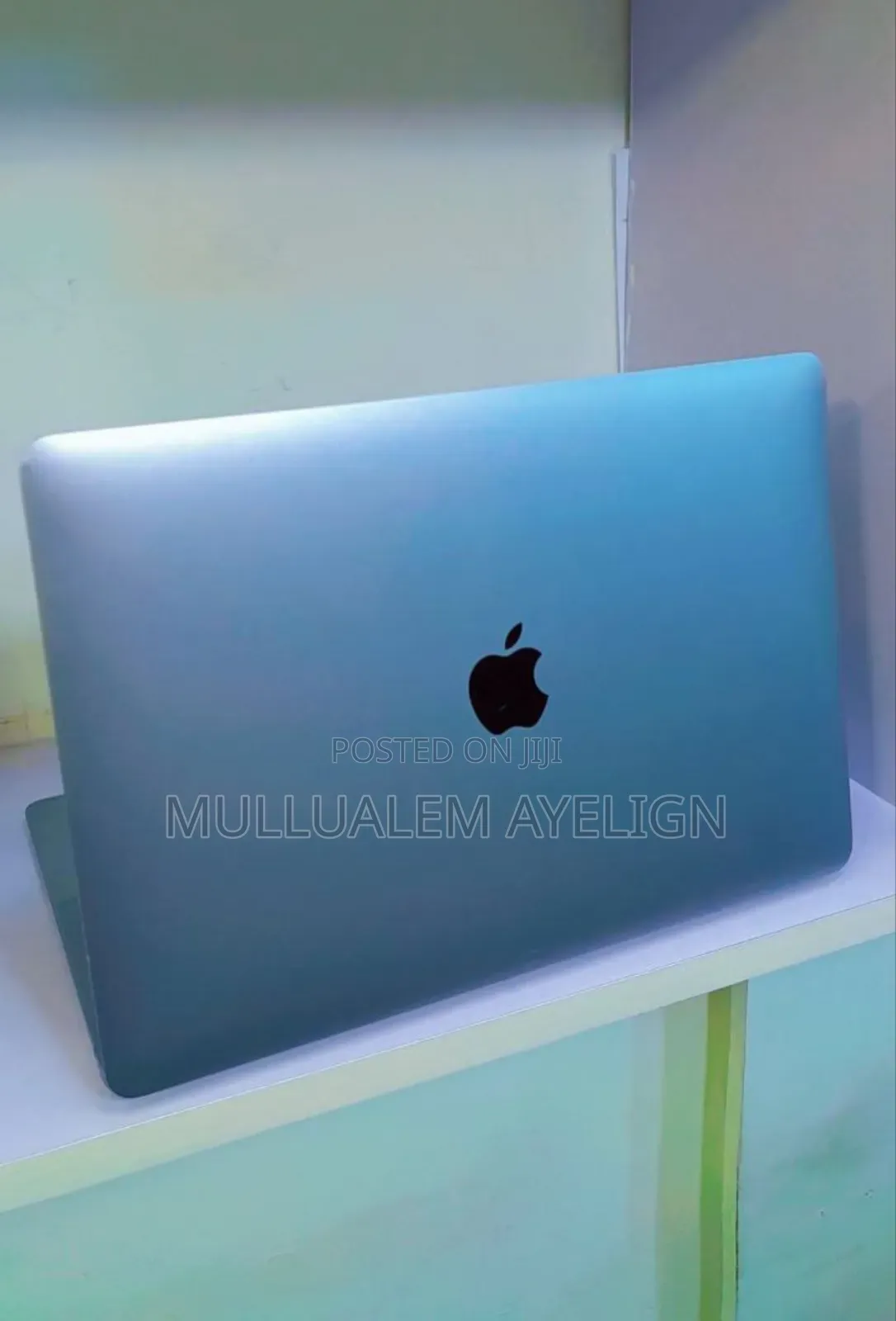 New Laptop Apple MacBook Air 8GB Apple M1 SSD 256GB