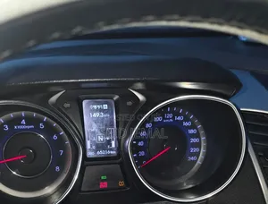 Hyundai Avante 2015 Silver