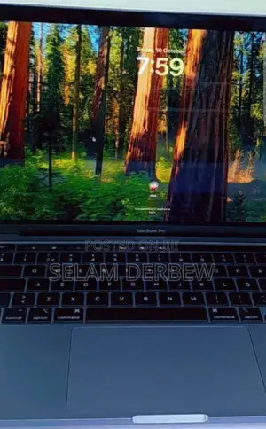 Photo - New Laptop Apple MacBook Pro M1 8GB Apple M1 Pro SSD 512GB