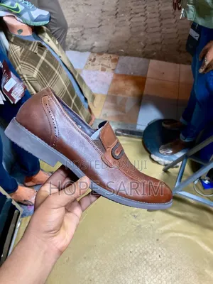 ምቻት ያላቸው የጨርቅ ጫማ Shoes