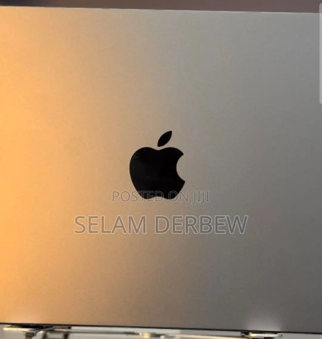 New Laptop Apple MacBook Air 2022 M2 8GB Apple M2 SSD 256GB
