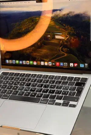 New Laptop Apple MacBook Air 2022 M2 8GB Apple M2 SSD 256GB