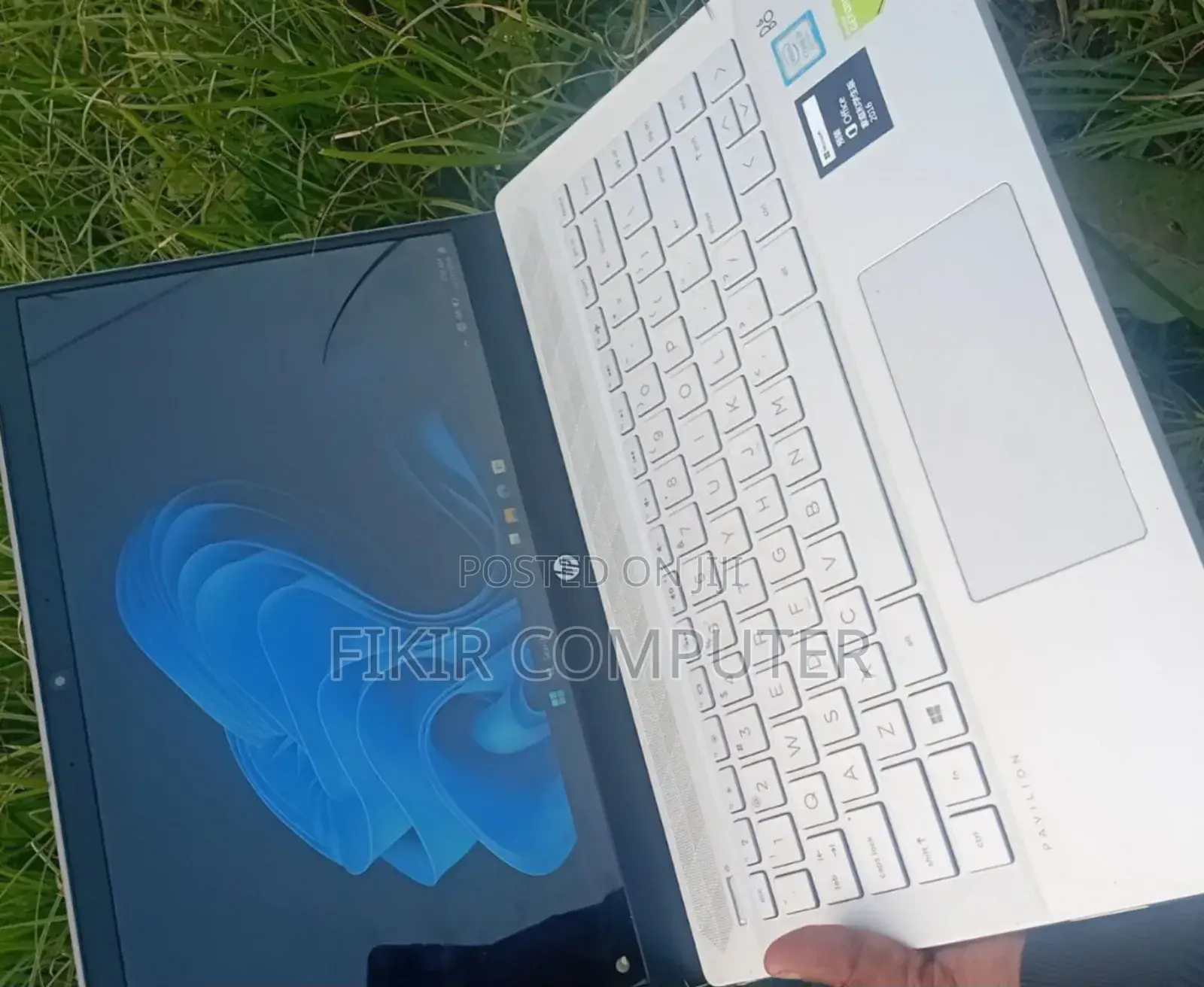 New Laptop HP Pavilion 11 16GB Intel Core i7 SSD 512GB