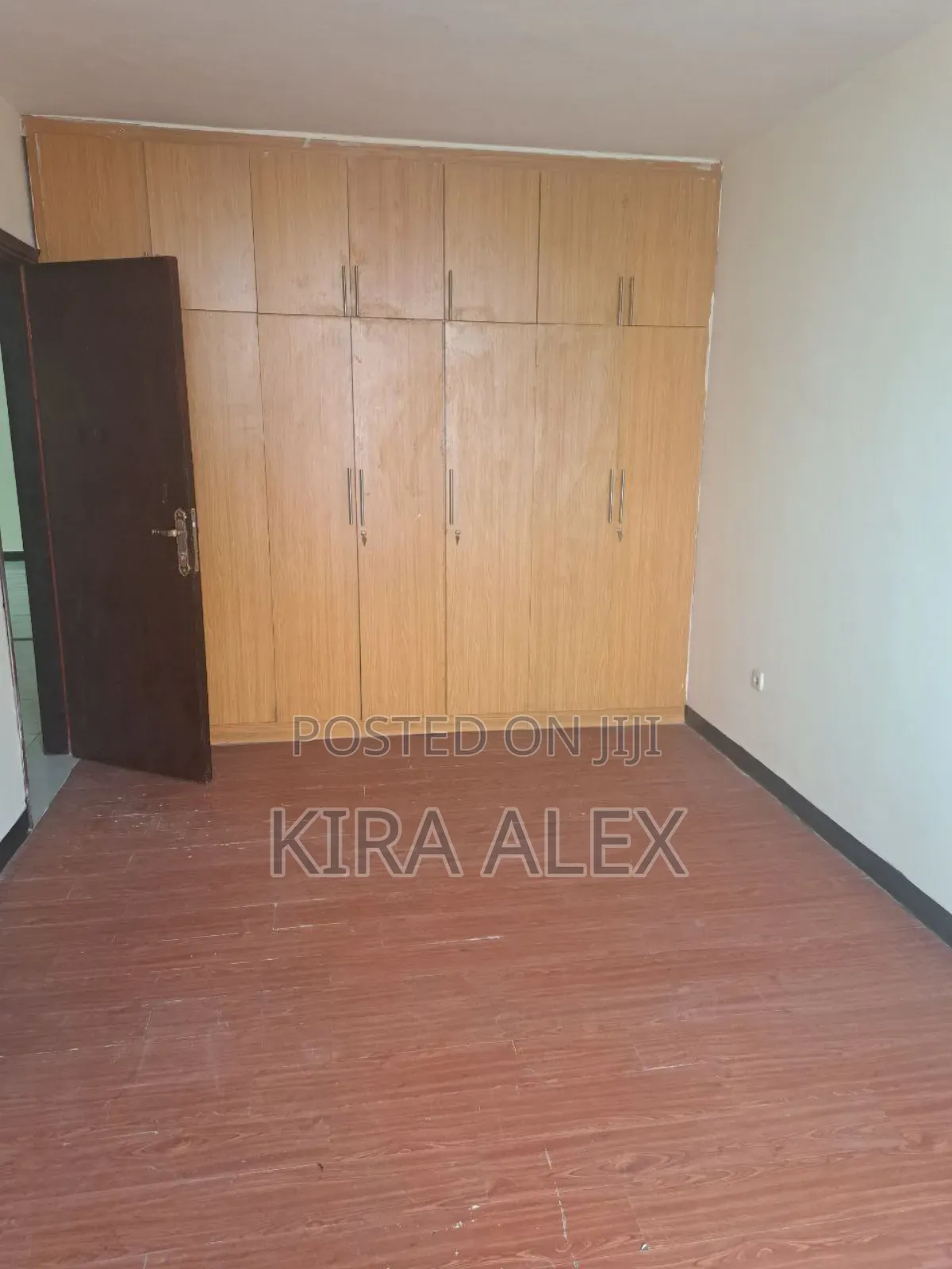 Furnished 4bdrm Apartment in Bole for sale