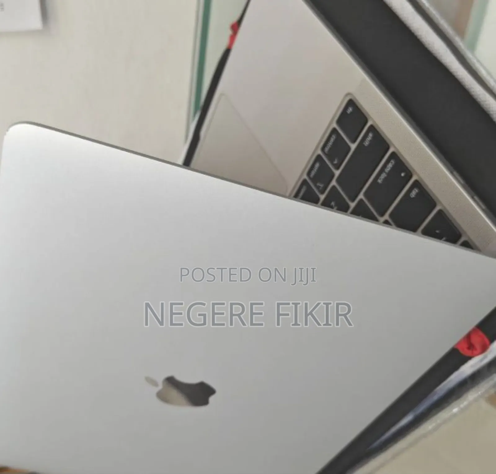 New Laptop Apple MacBook Air 2020 M1 8GB Intel Core I5 SSD 256GB