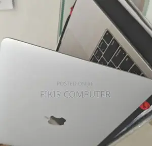 New Laptop Apple MacBook Air 2020 M1 8GB Intel Core I5 SSD 256GB