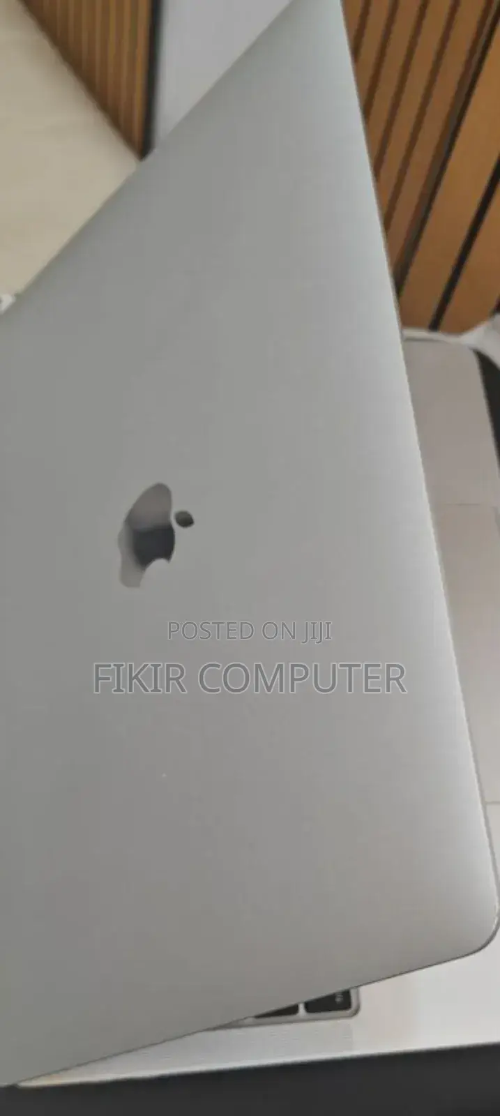 New Laptop Apple MacBook Air 2020 M1 8GB Intel Core I5 SSD 256GB