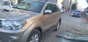 Photo - Toyota Fortuner 2.5 D RWD 2010 Blue