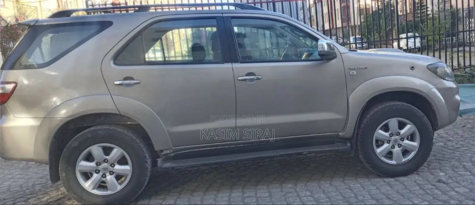 Toyota Fortuner 2.5 D RWD 2010 Blue