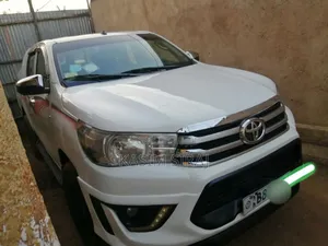Photo - Toyota Hilux Revo Double Cab Deisel 2.4 AWD 2016 White