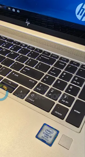 New Laptop Apple MacBook Air 2022 M2 8GB Apple M2 SSD 256GB