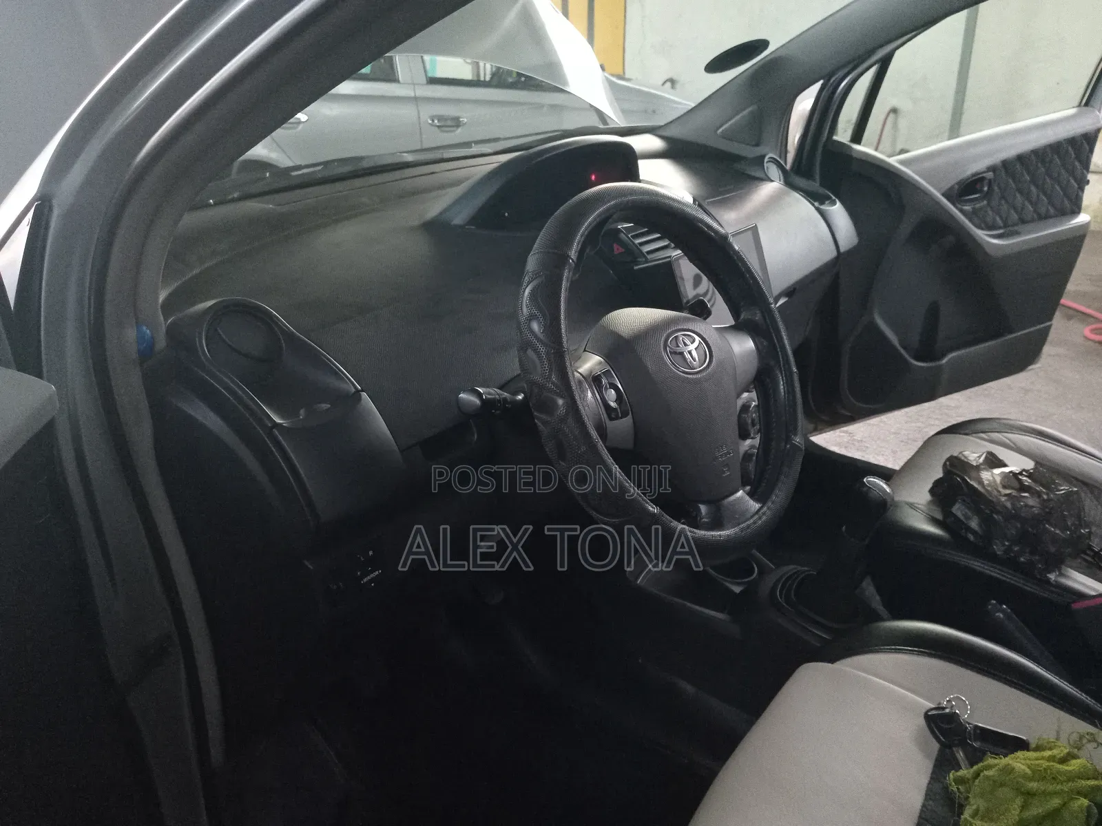 Toyota Yaris 2006 Gray