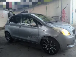 Toyota Yaris 2006 Gray