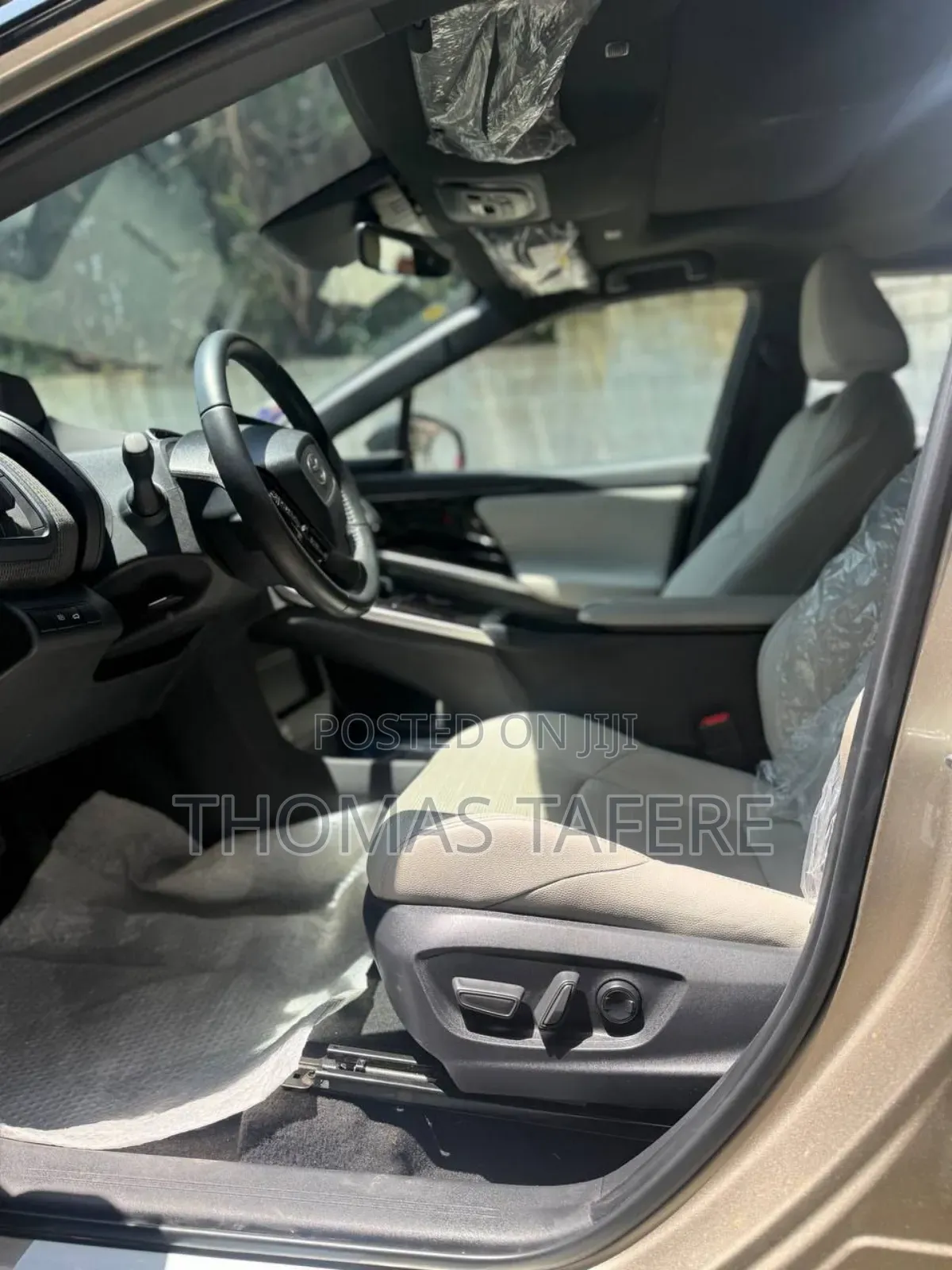 Toyota bZ4X 2023 Gold