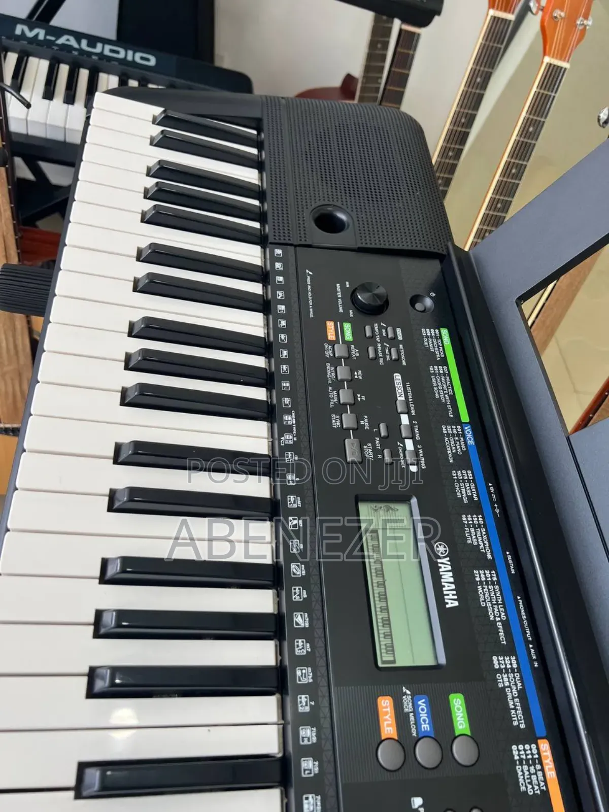 Yamaha PSR E253 Keyboard Piano