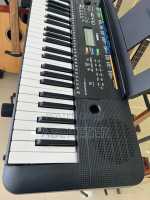 Yamaha PSR E253 Keyboard Piano