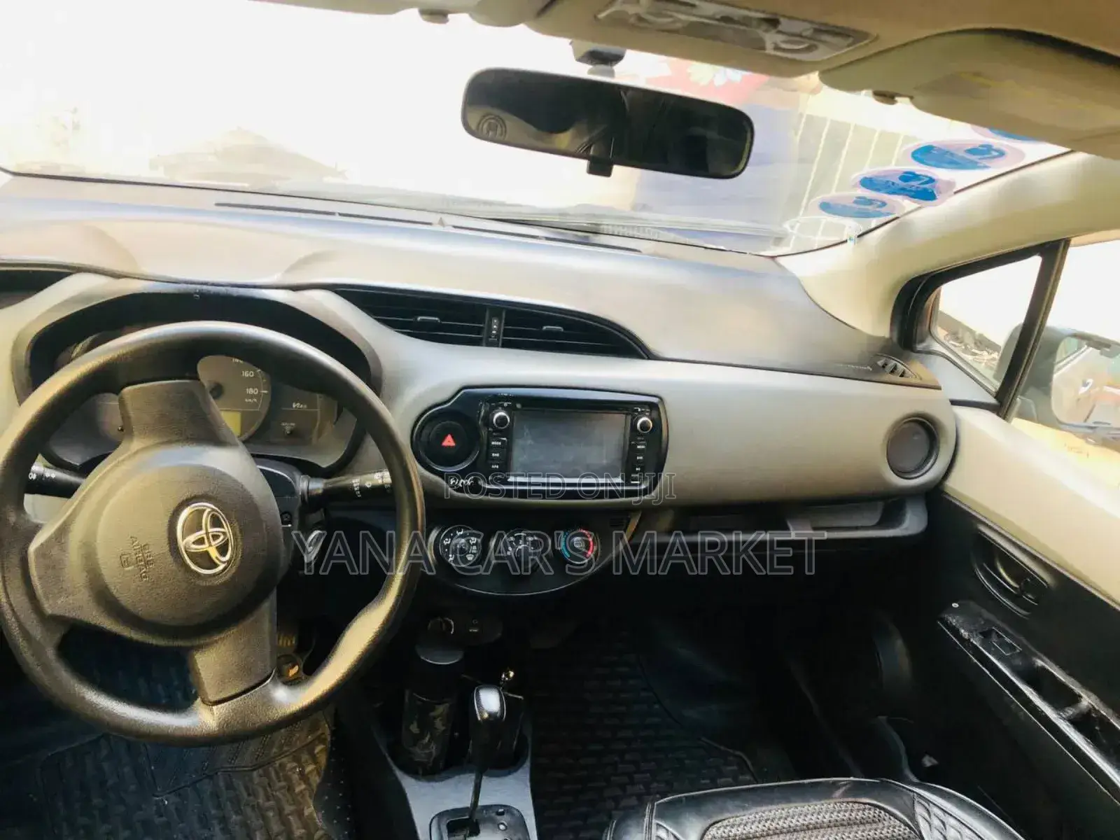 Toyota Yaris 2011