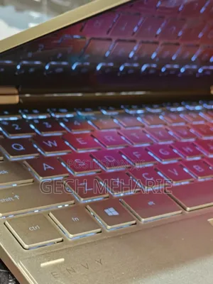 New Laptop HP Envy X360 8GB Intel Core I7 SSD 1T