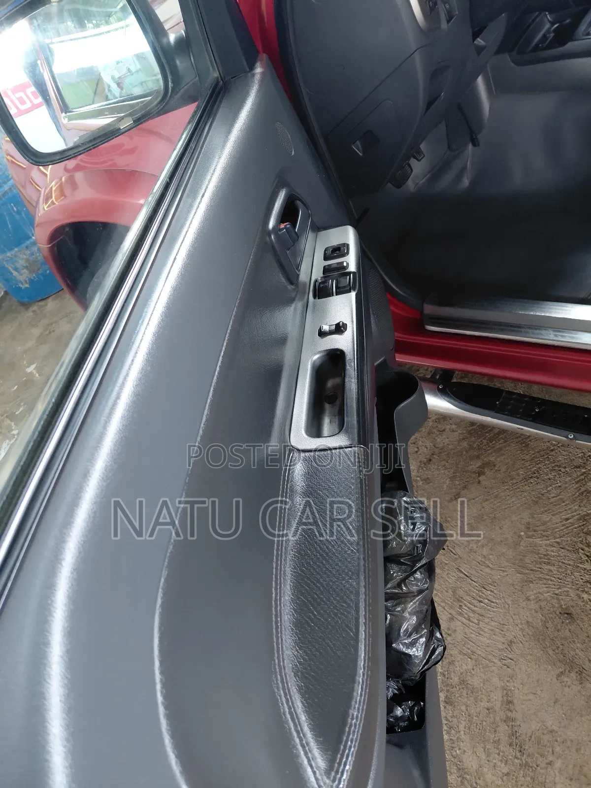 Isuzu D-MAX 2008 Red