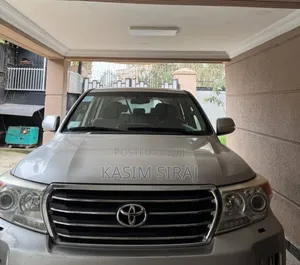 Photo - Toyota Land Cruiser 4.5 V8 GX-R 2013 Silver