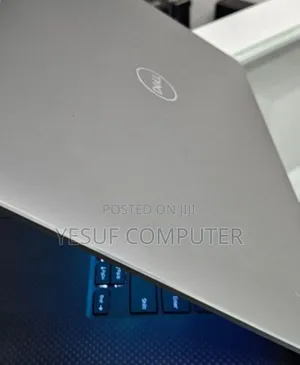 New Laptop Dell Precision 5540 16GB Intel Core I5 SSD 256GB