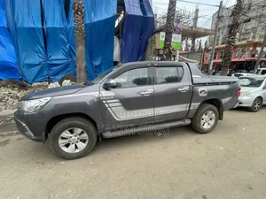 Toyota Hilux Revo Double Cab Deisel 2.4 AWD 2019 Gray