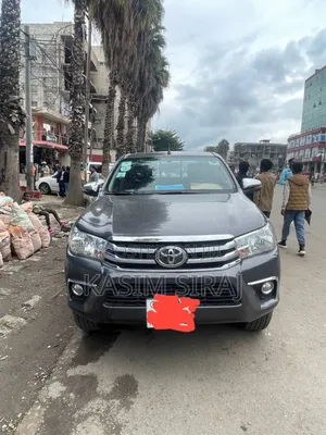 Toyota Hilux Revo Double Cab Deisel 2.4 AWD 2019 Gray