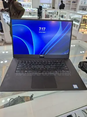 New Laptop Dell Precision 5540 16GB Intel Core I5 SSD 256GB